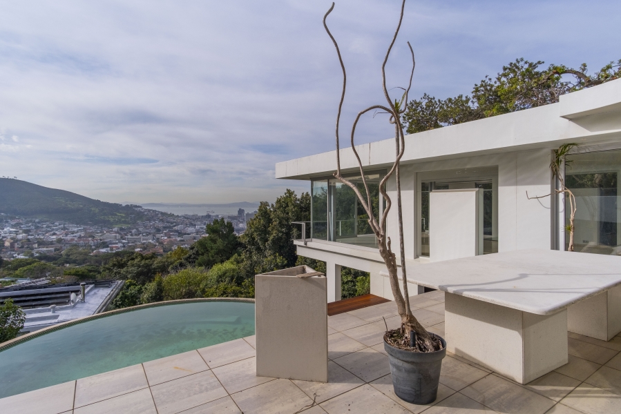 4 Bedroom Property for Sale in Higgovale Western Cape